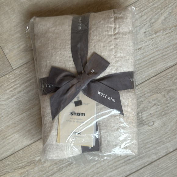 NWT West Elm European Flax Linen box stitch Euro sham- SET OF 2 - Picture 4 of 4